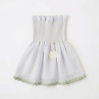 Blusa blanca con ondulina verde salvia