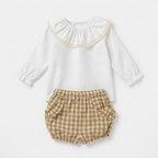 Conjunto de camisa blanca de plumeti y braguita vichy mostaza