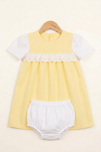 Vestido amarillo pastel
